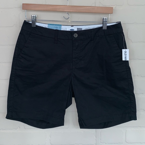 Old Navy Pants - Old Navy shorts NWT black womens size 4